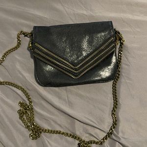 Small chain Crossbody